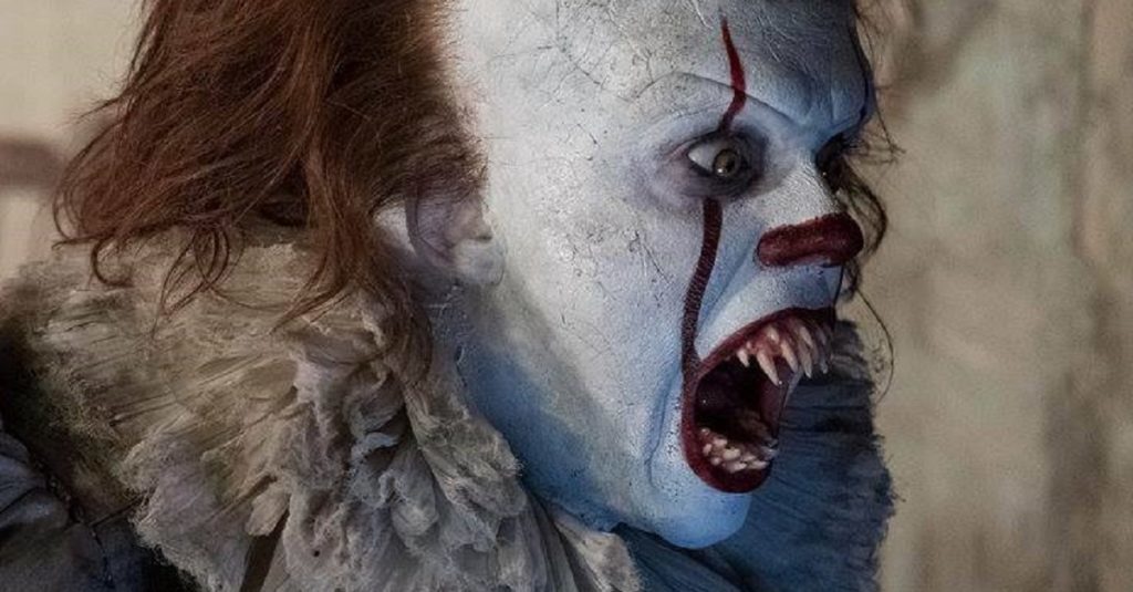 Pennywise the clown with crazy pointy teeth